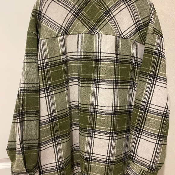 Green and White Plaid Snap Front Shacket - Picture 5 of 5